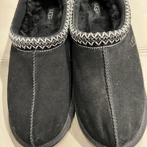 UGG Tasman Men’s Size 10 Black Slippers with Cream Stitching